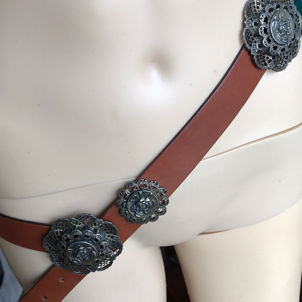 New York Studio made in Italy leather belt Sz 39.5